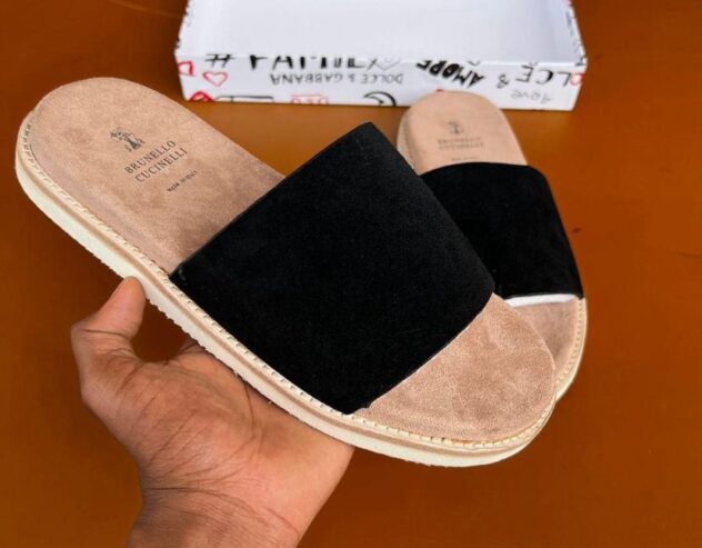 SANDLE Z KIUME